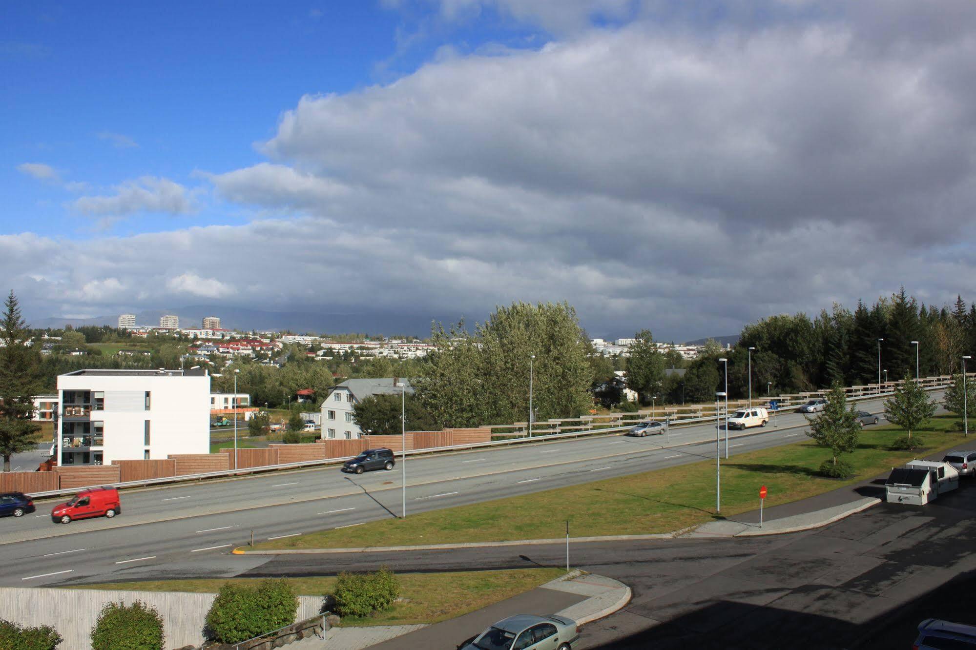 Lux Apart Apartment Kopavogur Exterior photo